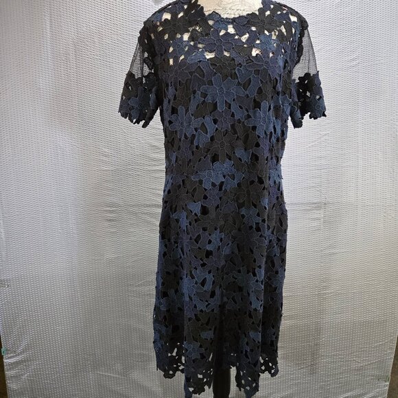 Elie Tahari Dresses & Skirts - Elie Tahari Short Sleeve Floral Lace Sheath Dress Cocktail Wedding Guest Chic